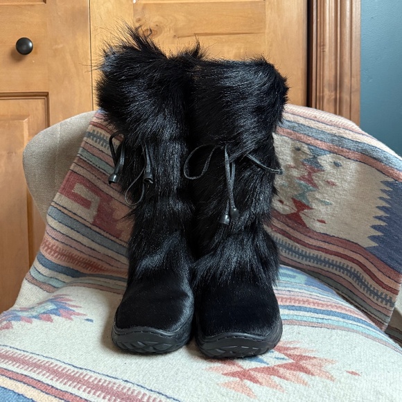 Italian Fur & Leather Winter Boots – Size 39 (US 8.5–9) - Picture 1 of 6